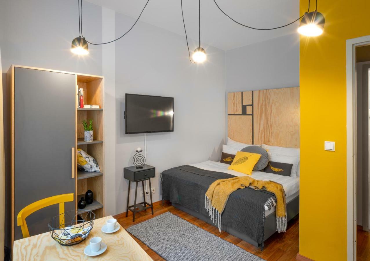 City Leaf Apartments Praga Esterno foto