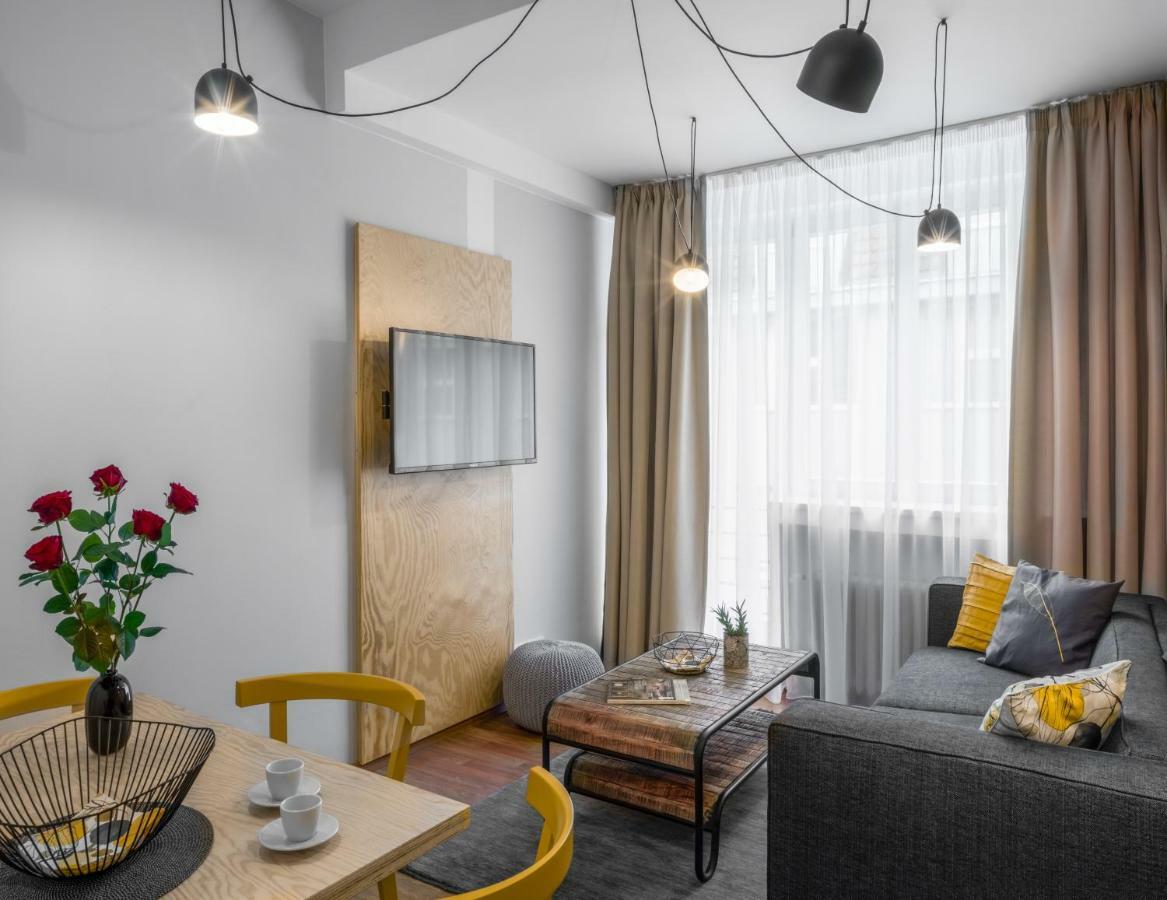 City Leaf Apartments Praga Esterno foto
